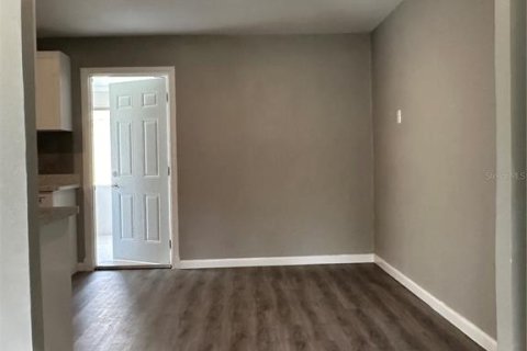 House in Winter Haven, Florida 3 bedrooms, 95.41 sq.m. № 1609817 - photo 10
