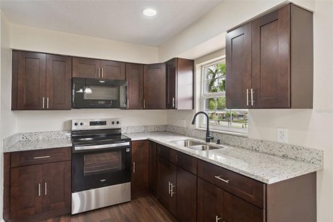 Casa en venta en Haines City, Florida, 3 dormitorios, 90.58 m2 № 2142196 - foto 9