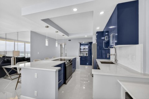 Condominio en venta en Riviera Beach, Florida, 2 dormitorios, 130.06 m2 № 2089634 - foto 9