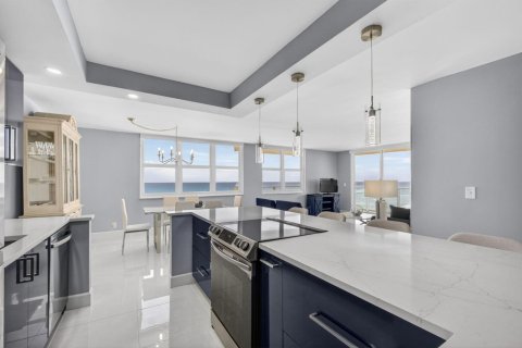Condominio en venta en Riviera Beach, Florida, 2 dormitorios, 130.06 m2 № 2089634 - foto 10