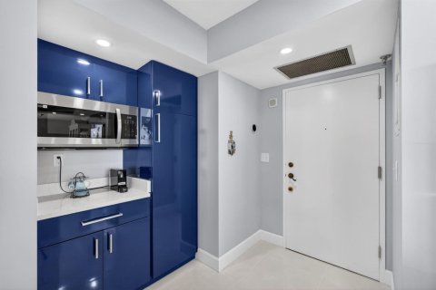 Condominio en venta en Riviera Beach, Florida, 2 dormitorios, 130.06 m2 № 2089634 - foto 3