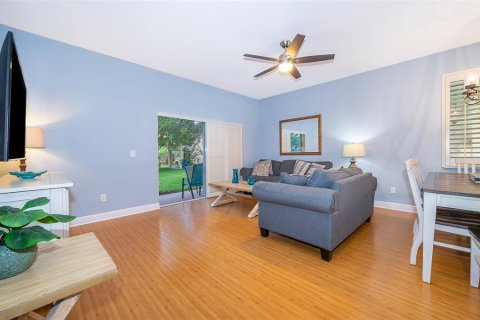 Condominio en venta en Davenport, Florida, 4 dormitorios, 172.43 m2 № 1508990 - foto 9