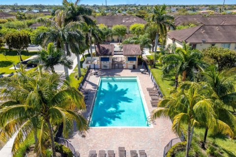 Купить таунхаус в Майами, Флорида 3 спальни, 155.15м2, № 2011188 - фото 29