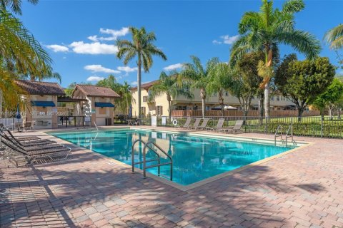 Купить таунхаус в Майами, Флорида 3 спальни, 155.15м2, № 2011188 - фото 30