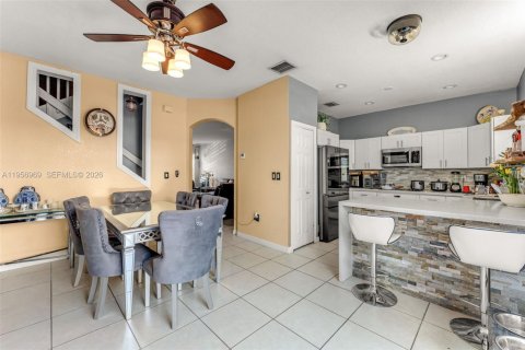 Купить таунхаус в Майами, Флорида 3 спальни, 155.15м2, № 2011188 - фото 9