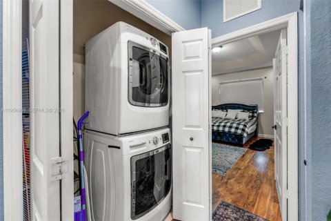 Купить таунхаус в Майами, Флорида 3 спальни, 155.15м2, № 2011188 - фото 21