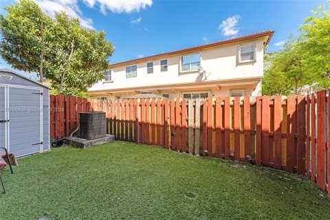 Купить таунхаус в Майами, Флорида 3 спальни, 155.15м2, № 2011188 - фото 27