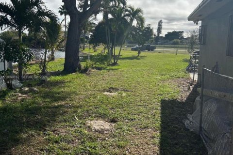 Villa ou maison à vendre à Miami Gardens, Floride: 4 chambres, 102.56 m2 № 1996681 - photo 8