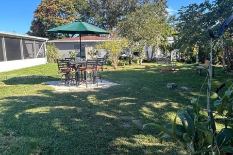 Villa ou maison à vendre à Miami Gardens, Floride: 4 chambres, 102.56 m2 № 1996681 - photo 13