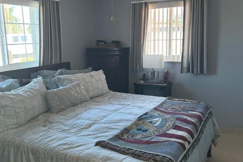 Villa ou maison à vendre à Miami Gardens, Floride: 4 chambres, 102.56 m2 № 1996681 - photo 28