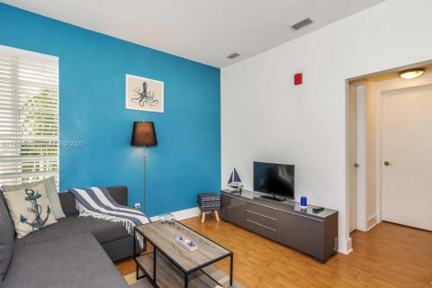 Condominio en venta en Miami Beach, Florida, 1 dormitorio, 68.47 m2 № 2035530 - foto 6