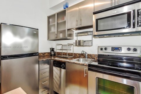 Condominio en venta en Miami Beach, Florida, 1 dormitorio, 68.47 m2 № 2035530 - foto 13