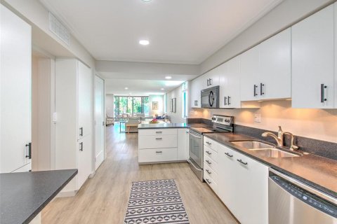 Condominio en alquiler en Longboat Key, Florida, 2 dormitorios, 148.74 m2 № 1335541 - foto 12
