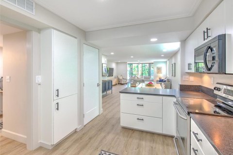 Condominio en alquiler en Longboat Key, Florida, 2 dormitorios, 148.74 m2 № 1335541 - foto 13