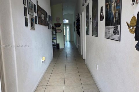 Casa en venta en Homestead, Florida, 3 dormitorios, 124.12 m2 № 1990301 - foto 2