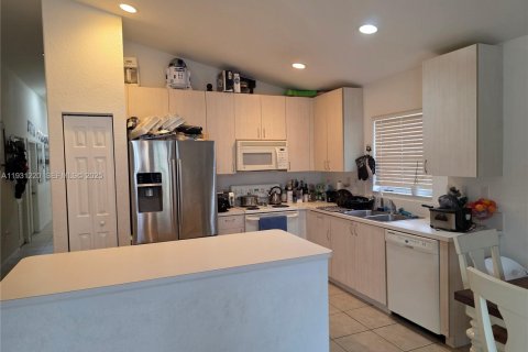 Casa en venta en Homestead, Florida, 3 dormitorios, 124.12 m2 № 1990301 - foto 8