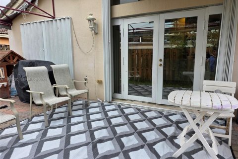 Casa en venta en Homestead, Florida, 3 dormitorios, 124.12 m2 № 1990301 - foto 23