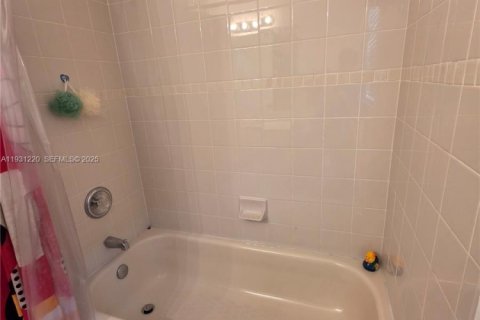 Casa en venta en Homestead, Florida, 3 dormitorios, 124.12 m2 № 1990301 - foto 20