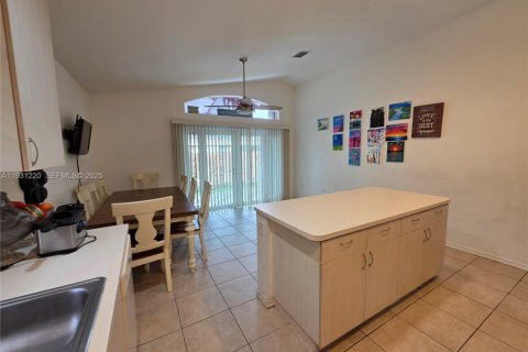 Casa en venta en Homestead, Florida, 3 dormitorios, 124.12 m2 № 1990301 - foto 4