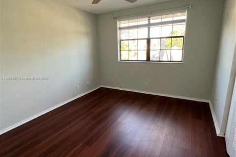 Apartamento en alquiler en Coral Springs, Florida, 3 dormitorios, 121.24 m2 № 1924494 - foto 12