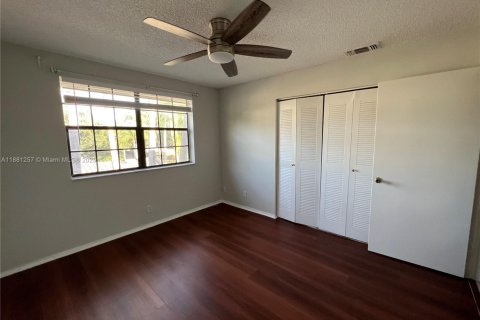 Apartamento en alquiler en Coral Springs, Florida, 3 dormitorios, 121.24 m2 № 1924494 - foto 15