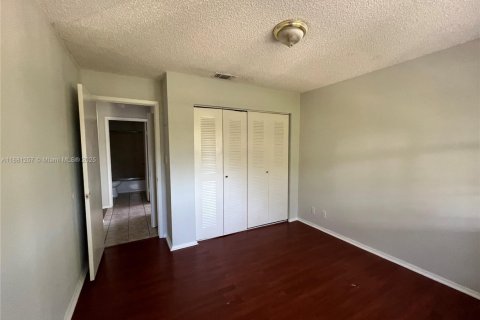 Apartamento en alquiler en Coral Springs, Florida, 3 dormitorios, 121.24 m2 № 1924494 - foto 9