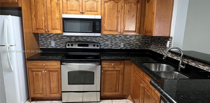 Apartamento en Coral Springs, Florida 3 dormitorios, 121.24 m2 № 1924494