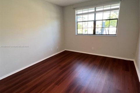 Apartamento en alquiler en Coral Springs, Florida, 3 dormitorios, 121.24 m2 № 1924494 - foto 8