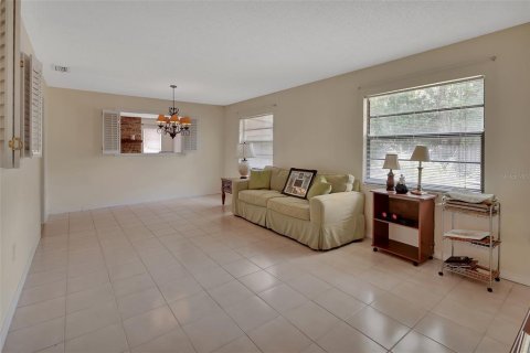 House in DeLand, Florida 3 bedrooms, 169.08 sq.m. № 1680753 - photo 8