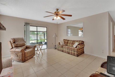 House in DeLand, Florida 3 bedrooms, 169.08 sq.m. № 1680753 - photo 6