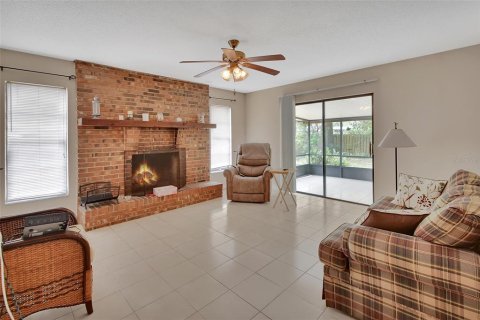 House in DeLand, Florida 3 bedrooms, 169.08 sq.m. № 1680753 - photo 5