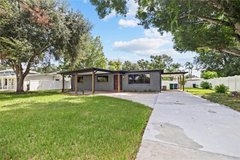 Villa ou maison à Tampa, Floride 3 chambres, 117.52 m2 № 2330302