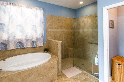 House in Venice, Florida 3 bedrooms, 248.61 sq.m. № 2401210 - photo 10