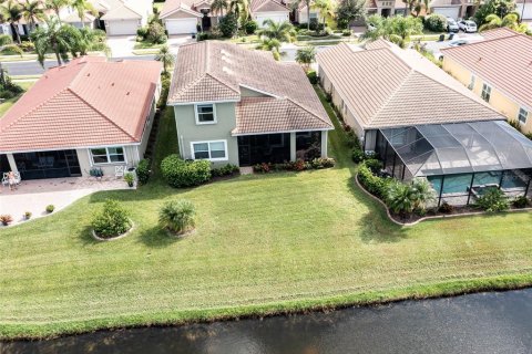 House in Venice, Florida 3 bedrooms, 248.61 sq.m. № 2401210 - photo 25