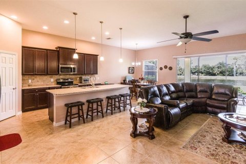 House in Venice, Florida 3 bedrooms, 248.61 sq.m. № 2401210 - photo 7