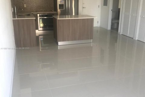 Купить кондоминиум в Дорал, Флорида 1 спальня, 64.85м2, № 2012124 - фото 5