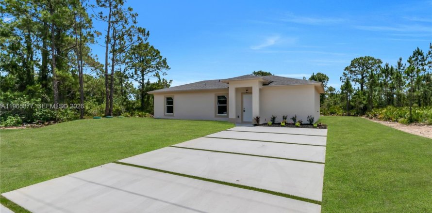 Villa ou maison à Lehigh Acres, Floride 3 chambres, 98.29 m2 № 2027486