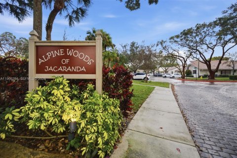 Villa ou maison à vendre à Plantation, Floride: 2 chambres, 98.66 m2 № 2081289 - photo 2