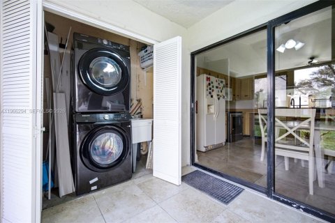 Villa ou maison à vendre à Plantation, Floride: 2 chambres, 98.66 m2 № 2081289 - photo 26