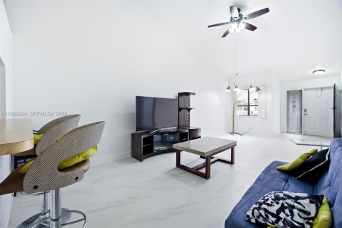 Villa ou maison à vendre à Plantation, Floride: 2 chambres, 98.66 m2 № 2081289 - photo 9