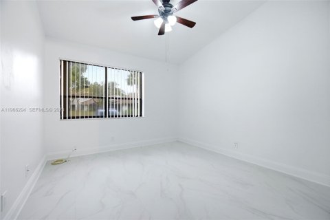 Villa ou maison à vendre à Plantation, Floride: 2 chambres, 98.66 m2 № 2081289 - photo 21