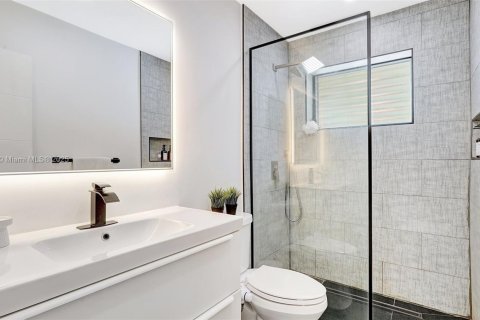 House in Hollywood, Florida 3 bedrooms № 1860261 - photo 22