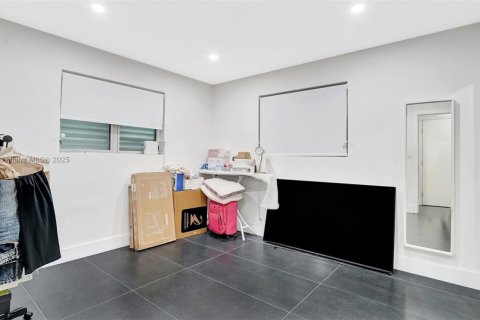 House in Hollywood, Florida 3 bedrooms № 1860261 - photo 24
