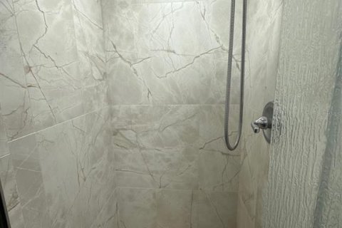 Condo in Palm Harbor, Florida, 2 bedrooms № 2214065 - photo 21
