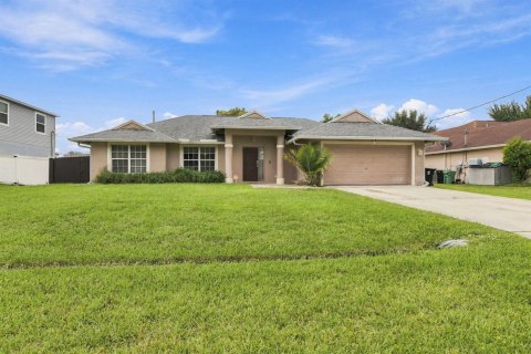 House in Port St. Lucie, Florida 3 bedrooms, 137.22 sq.m. № 2378662