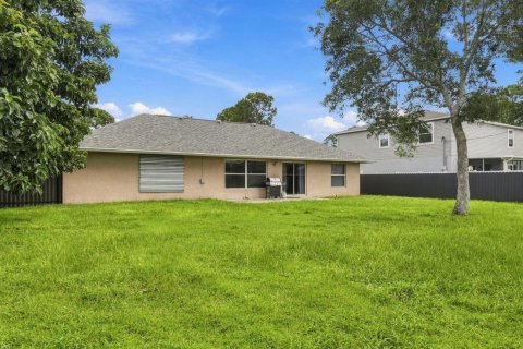 House in Port St. Lucie, Florida 3 bedrooms, 137.22 sq.m. № 2378662 - photo 25