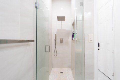 Villa ou maison à vendre à Miramar, Floride: 4 chambres, 162.76 m2 № 2146332 - photo 4