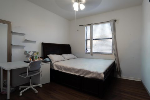 Villa ou maison à vendre à Miramar, Floride: 4 chambres, 162.76 m2 № 2146332 - photo 22