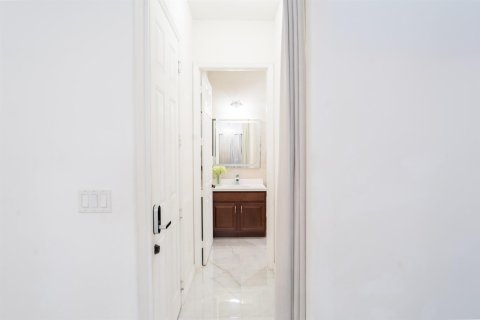 Villa ou maison à vendre à Miramar, Floride: 4 chambres, 162.76 m2 № 2146332 - photo 16