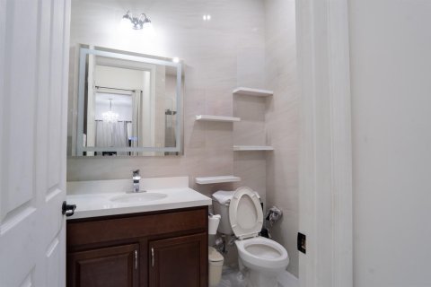 Villa ou maison à vendre à Miramar, Floride: 4 chambres, 162.76 m2 № 2146332 - photo 15